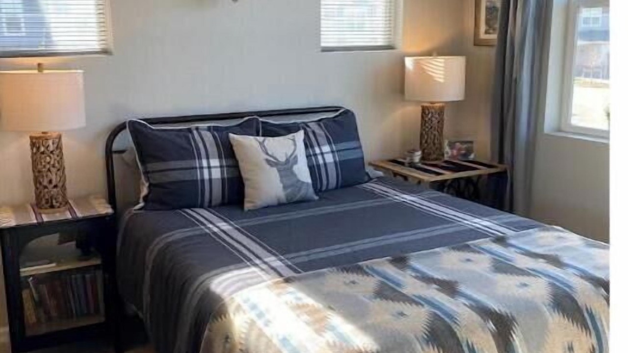 Photo of Bedroom in Lakewood