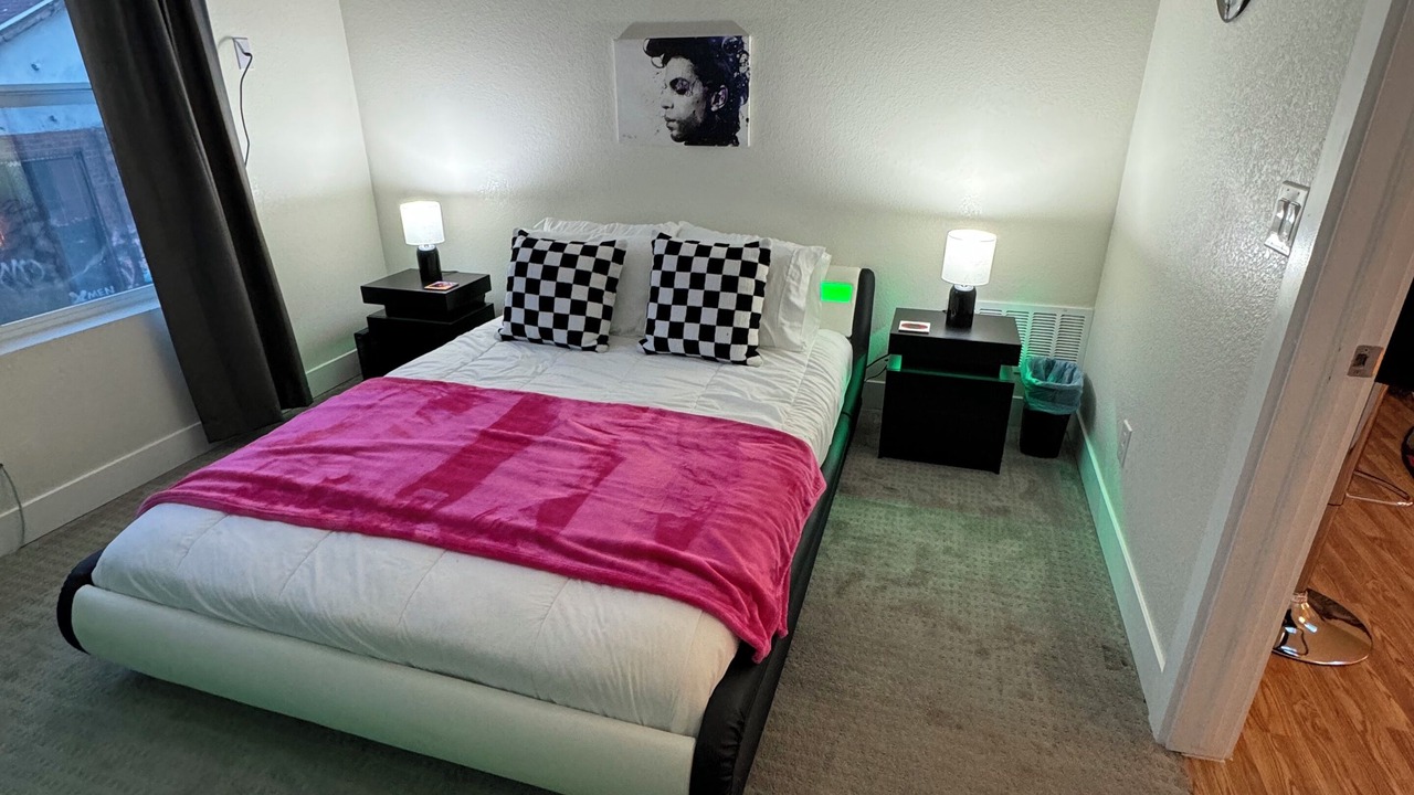 Photo of Bedroom in Lincoln Park