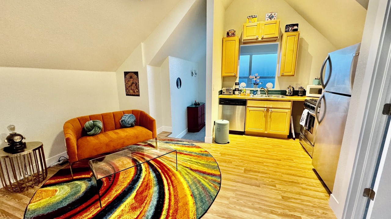 Photo of Livingroom in Lincoln Park