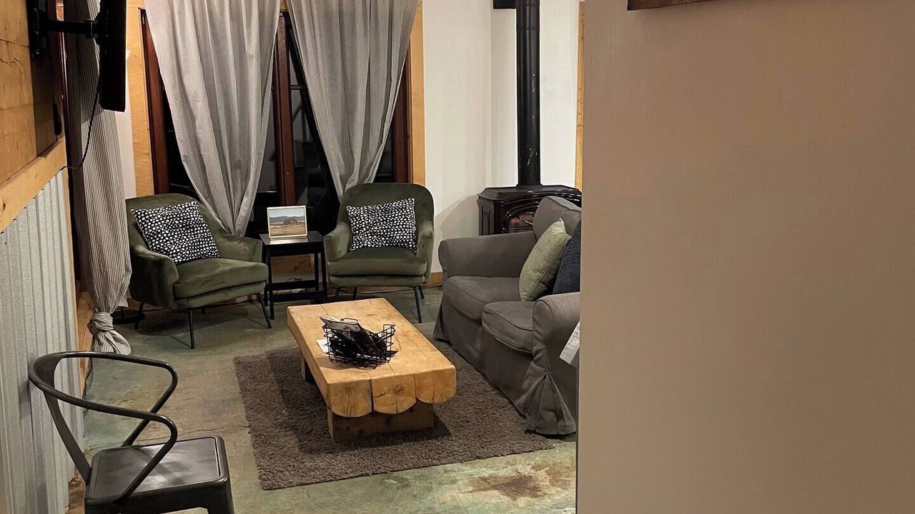 Photo of Livingroom in Creede