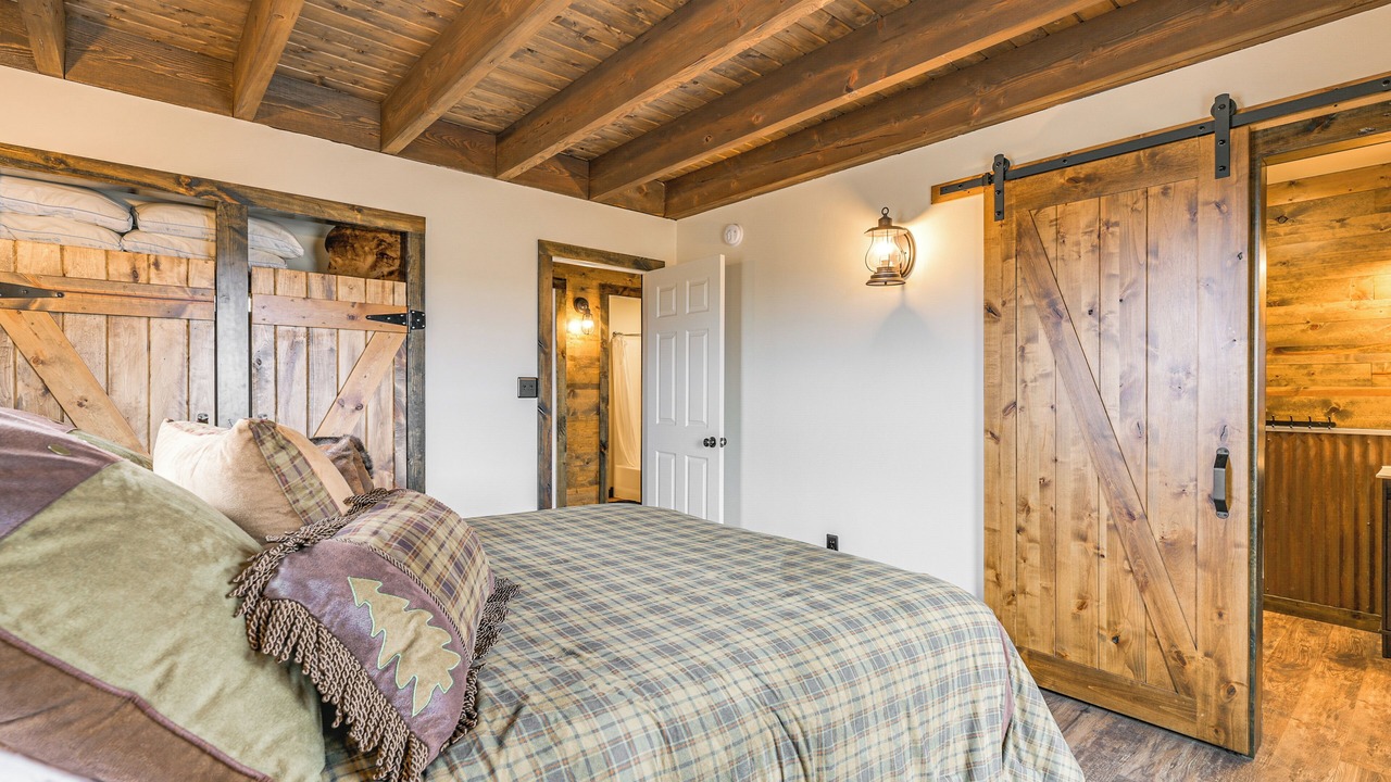 Photo of Bedroom in Del Norte