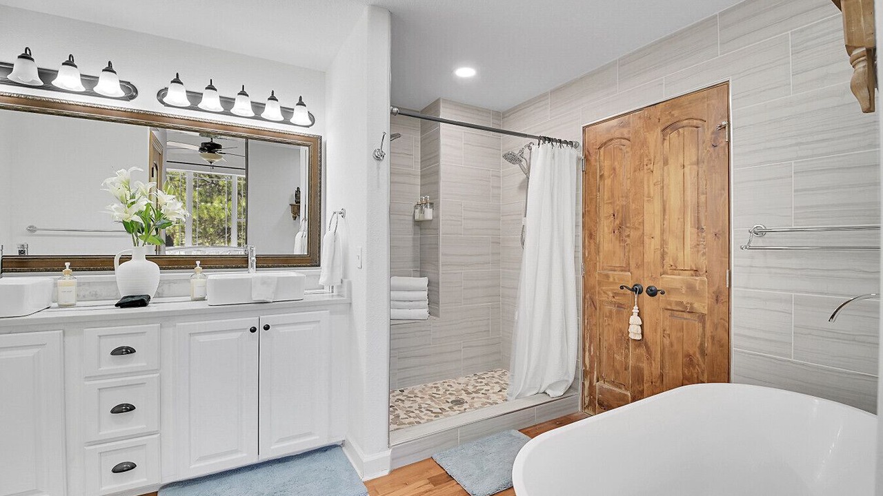 Photo of Bathroom in Bailey