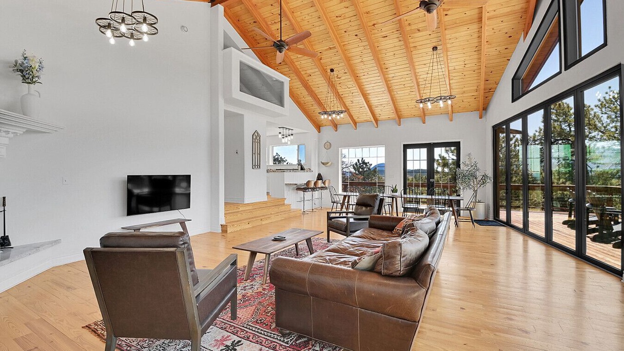 Photo of Livingroom in Bailey