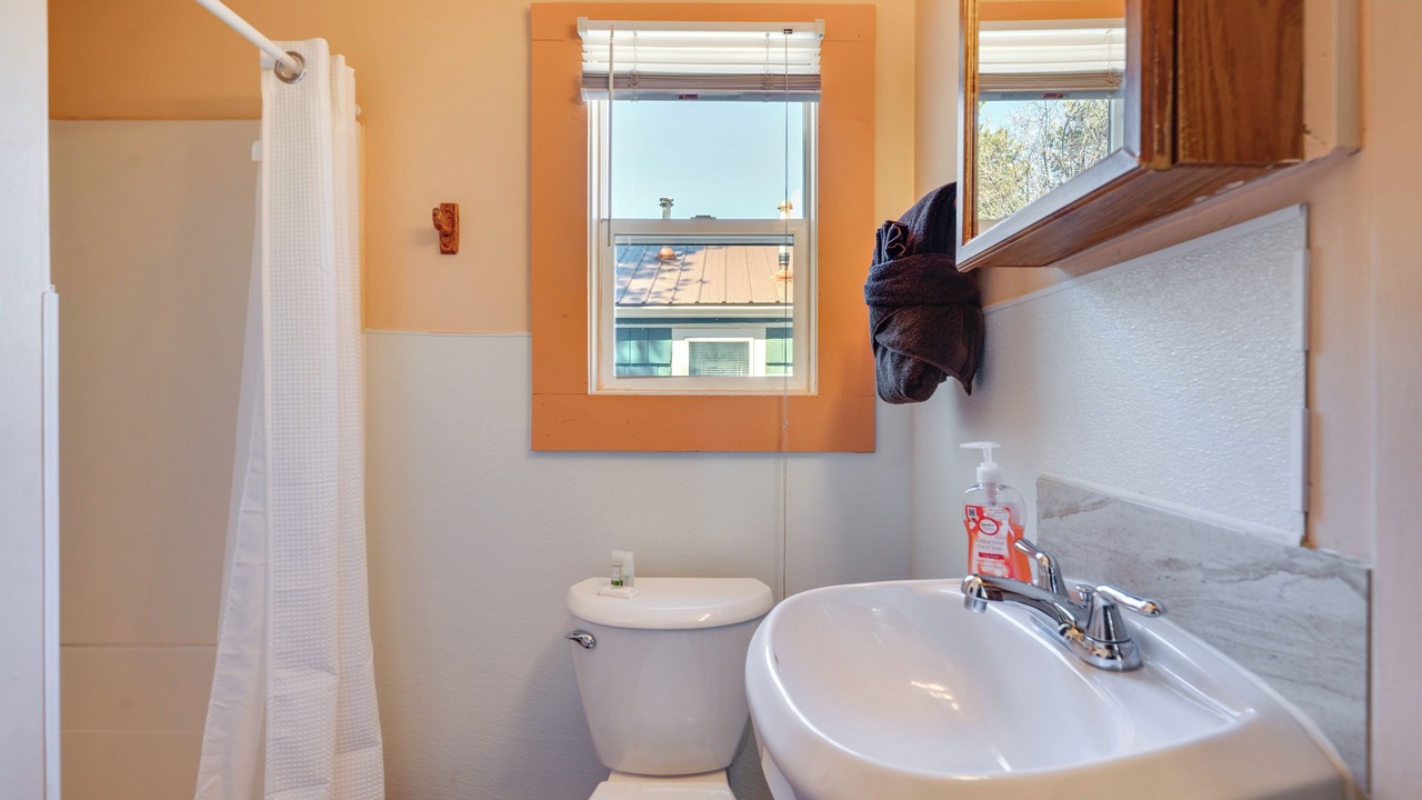 Photo of Bathroom in Drake