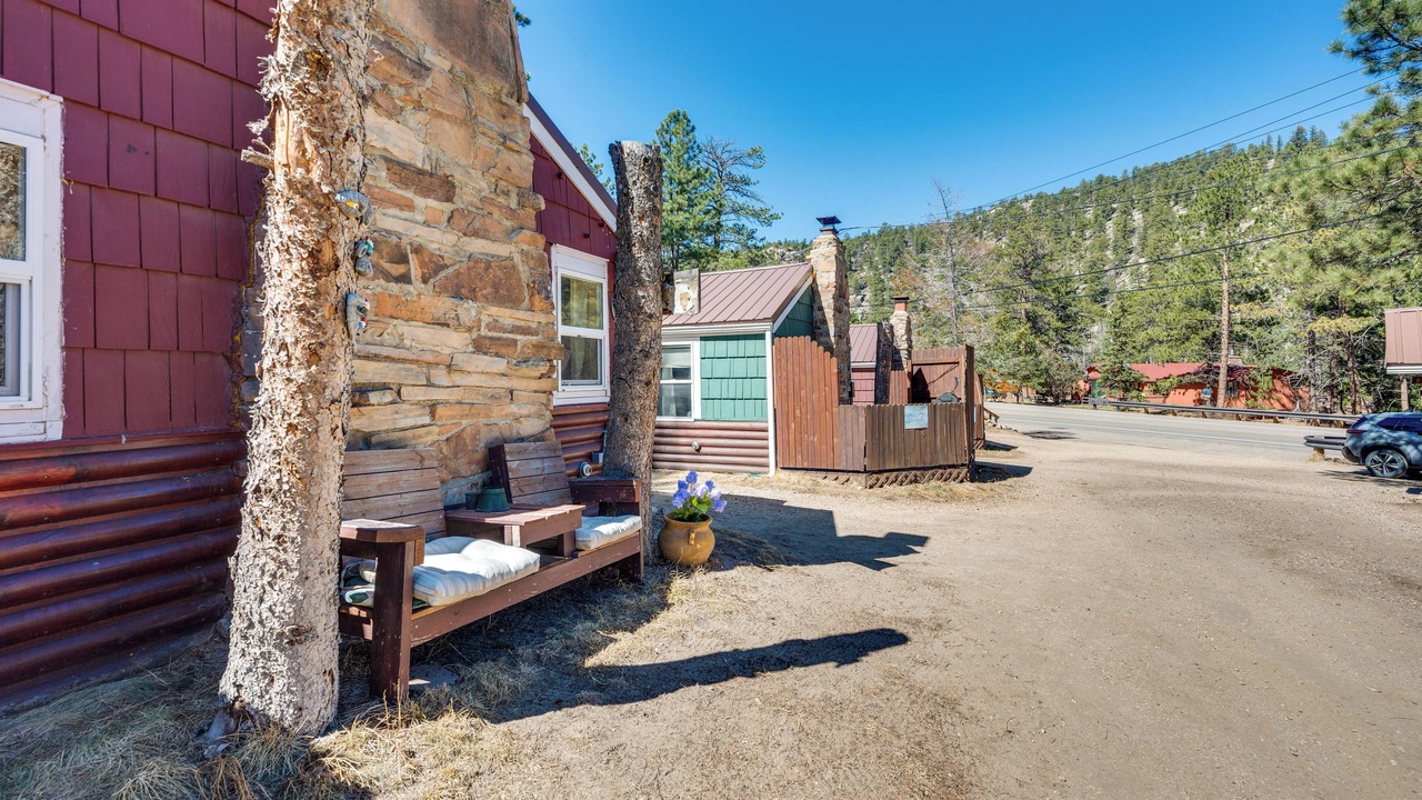 Photo of Outdoor in Drake