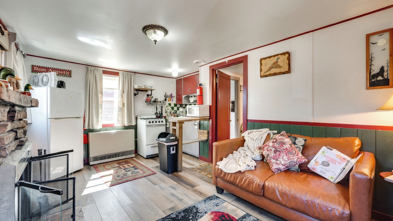 Photo of Livingroom in Drake