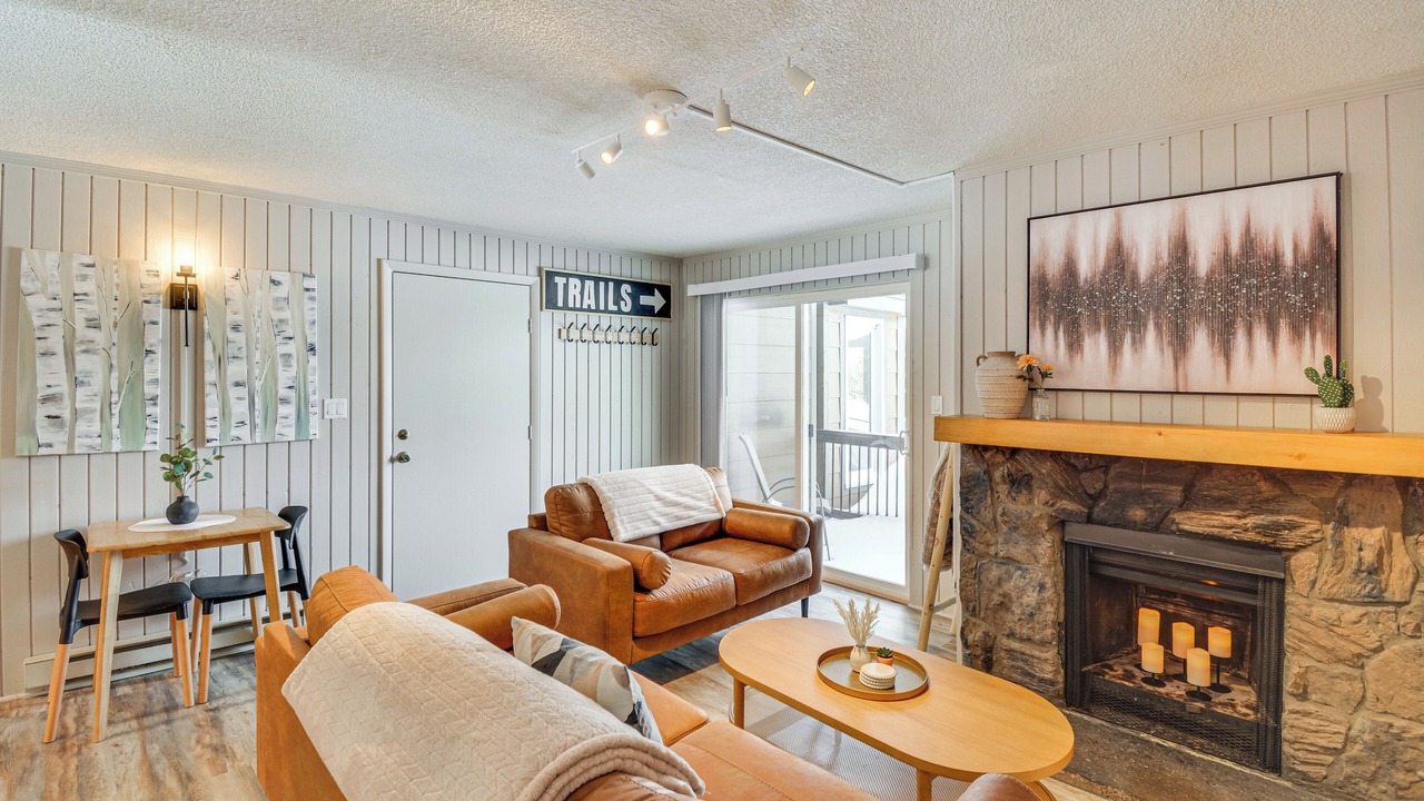 Photo of Livingroom in Blue River