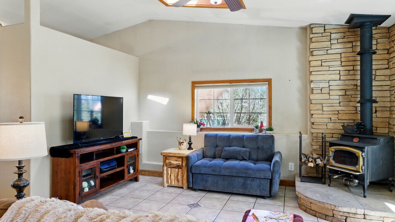 Photo of Livingroom in Spring Valley