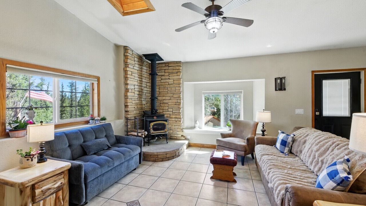 Photo of Livingroom in Spring Valley