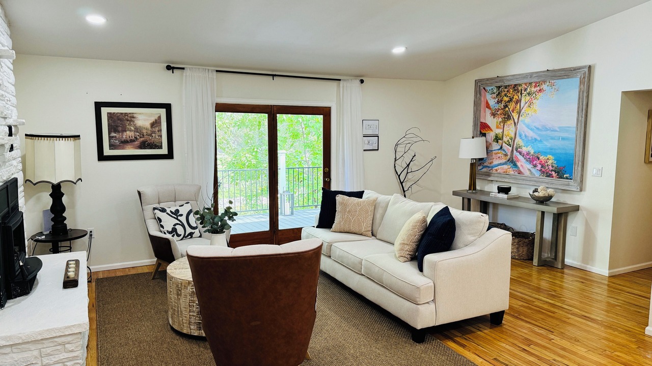 Photo of Livingroom in Loveland