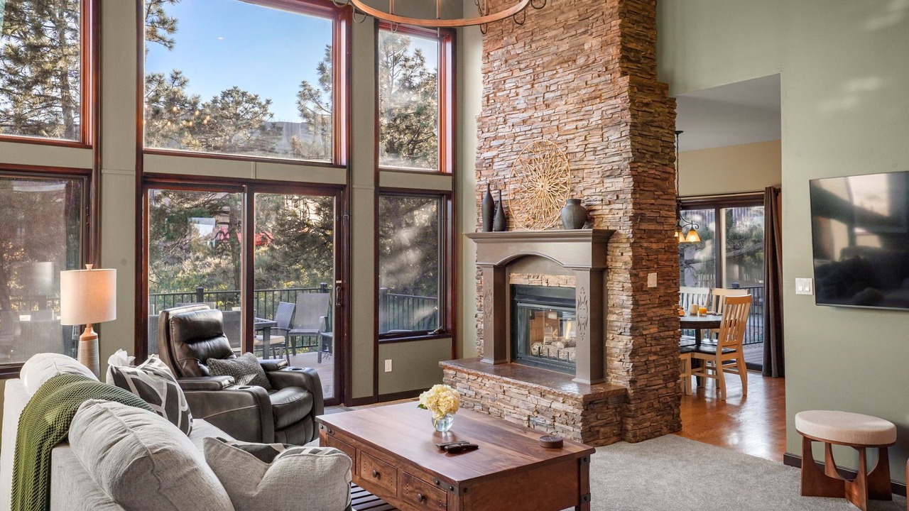 Photo of Bedroom in Mountain Shadows