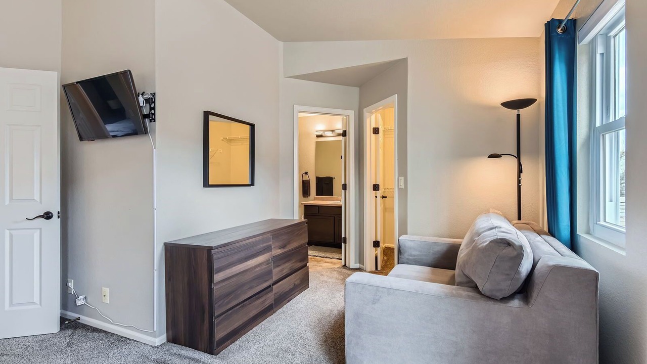 Photo of Livingroom in Roxborough