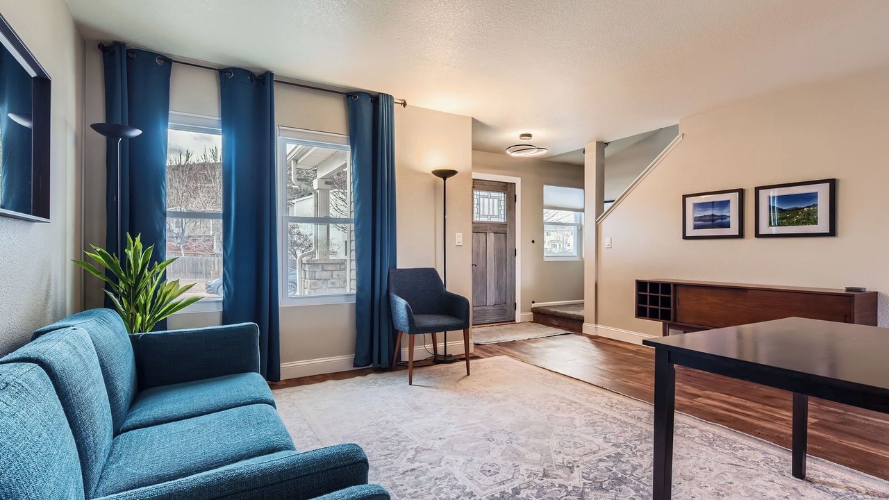 Photo of Livingroom in Roxborough