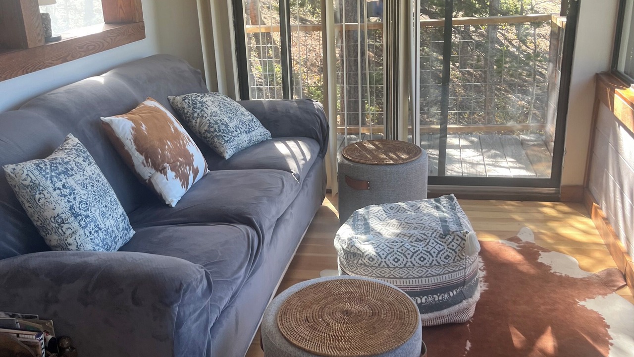 Photo of Livingroom in Coal Creek