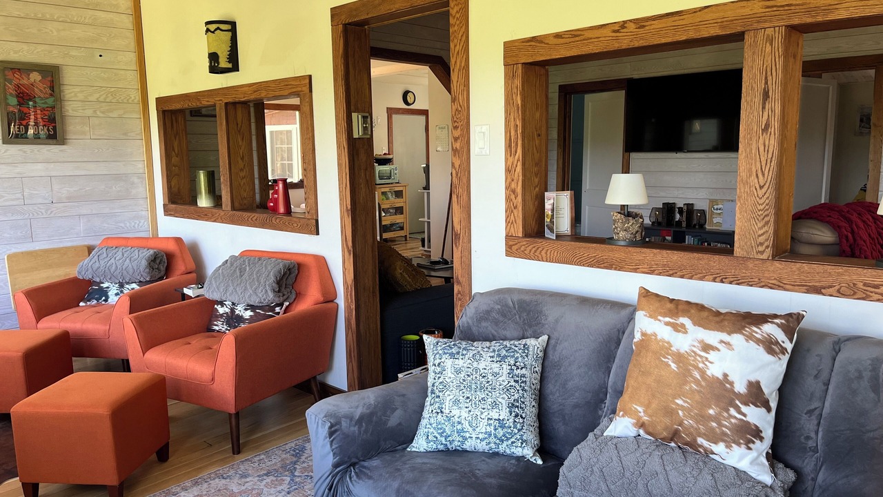 Photo of Livingroom in Coal Creek