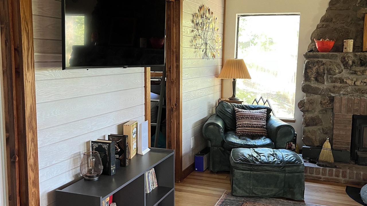 Photo of Livingroom in Coal Creek