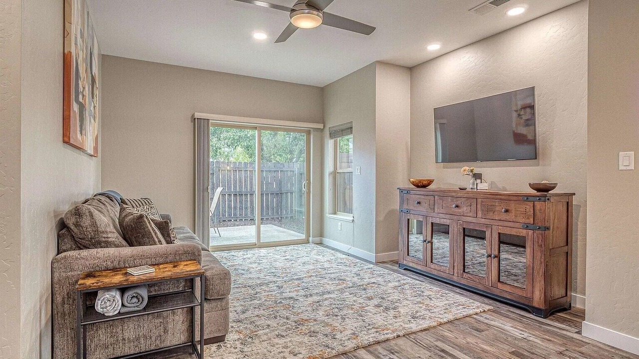 Photo of Livingroom in Pear Park
