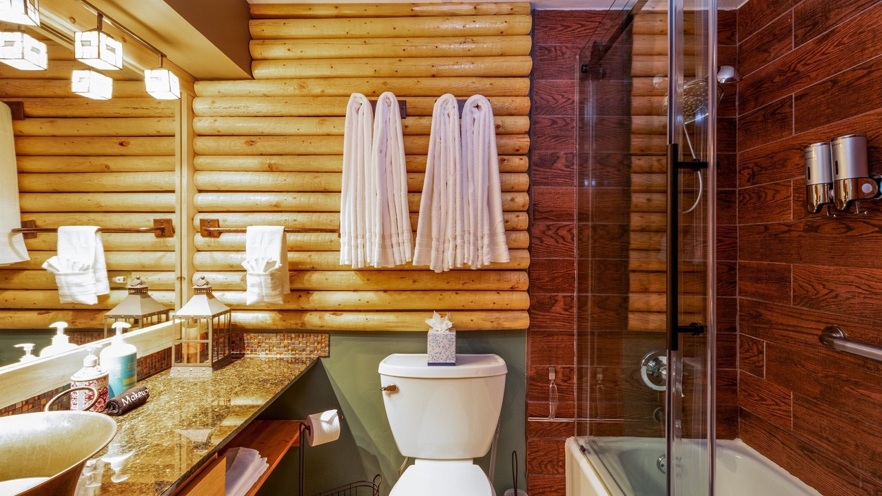 Photo of Bathroom in Peak 9