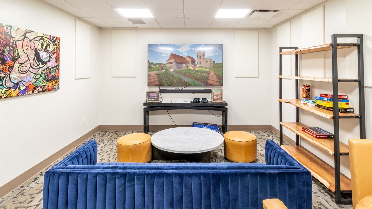 Photo of Bedroom in Peak 9