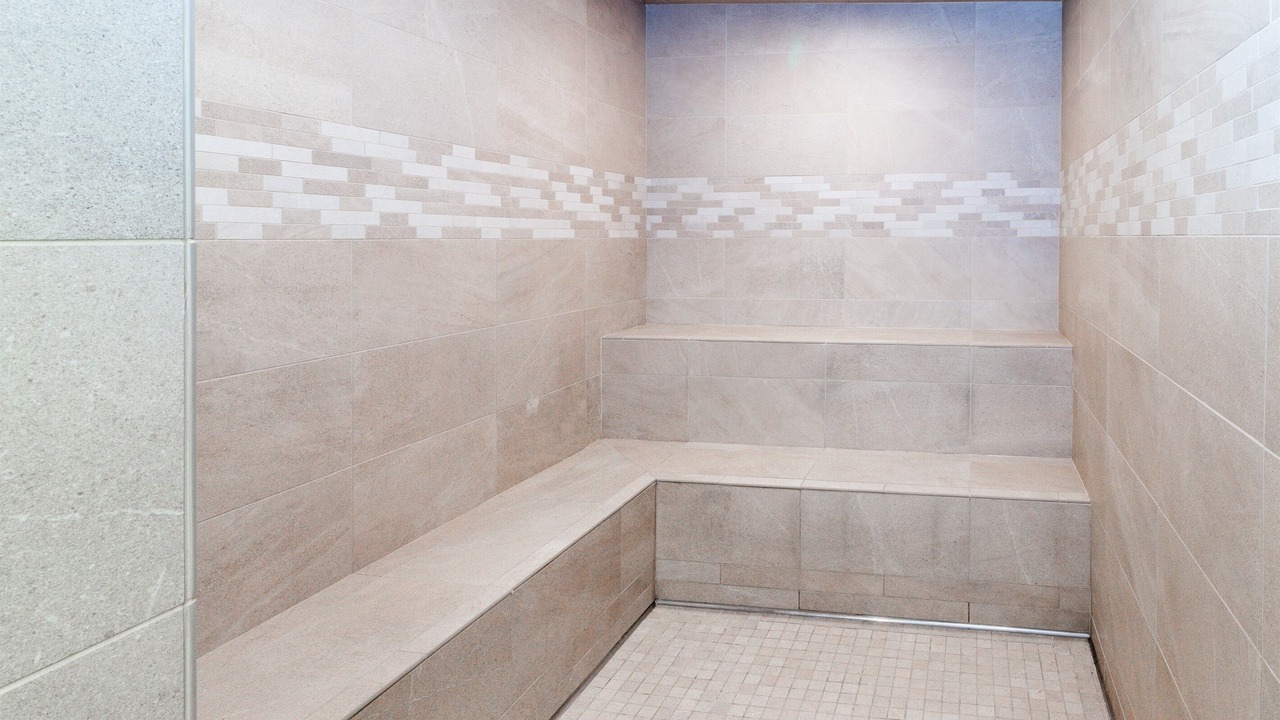 Photo of Bedroom in Peak 9