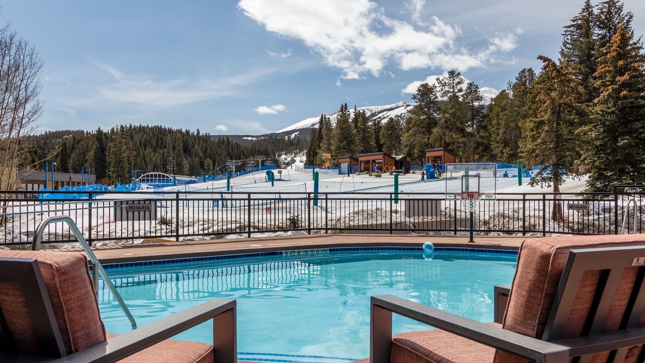 Photo of Outdoor in Peak 9
