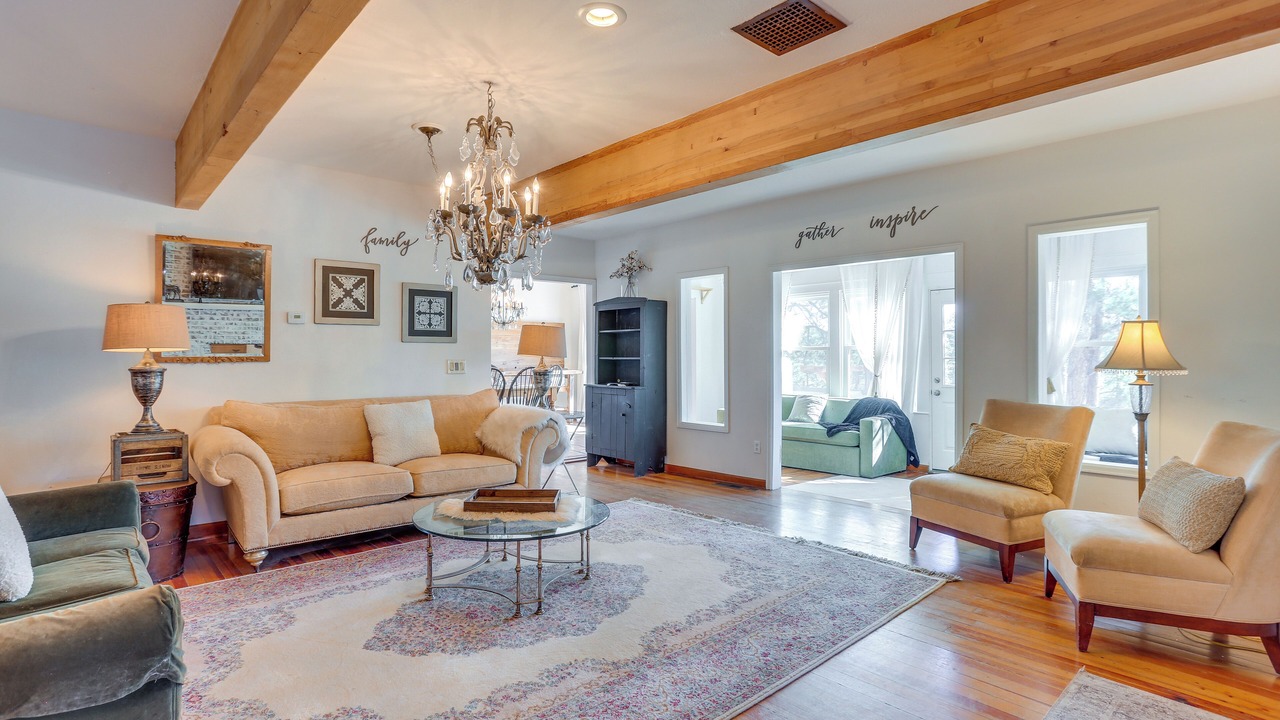Photo of Livingroom in Larkspur