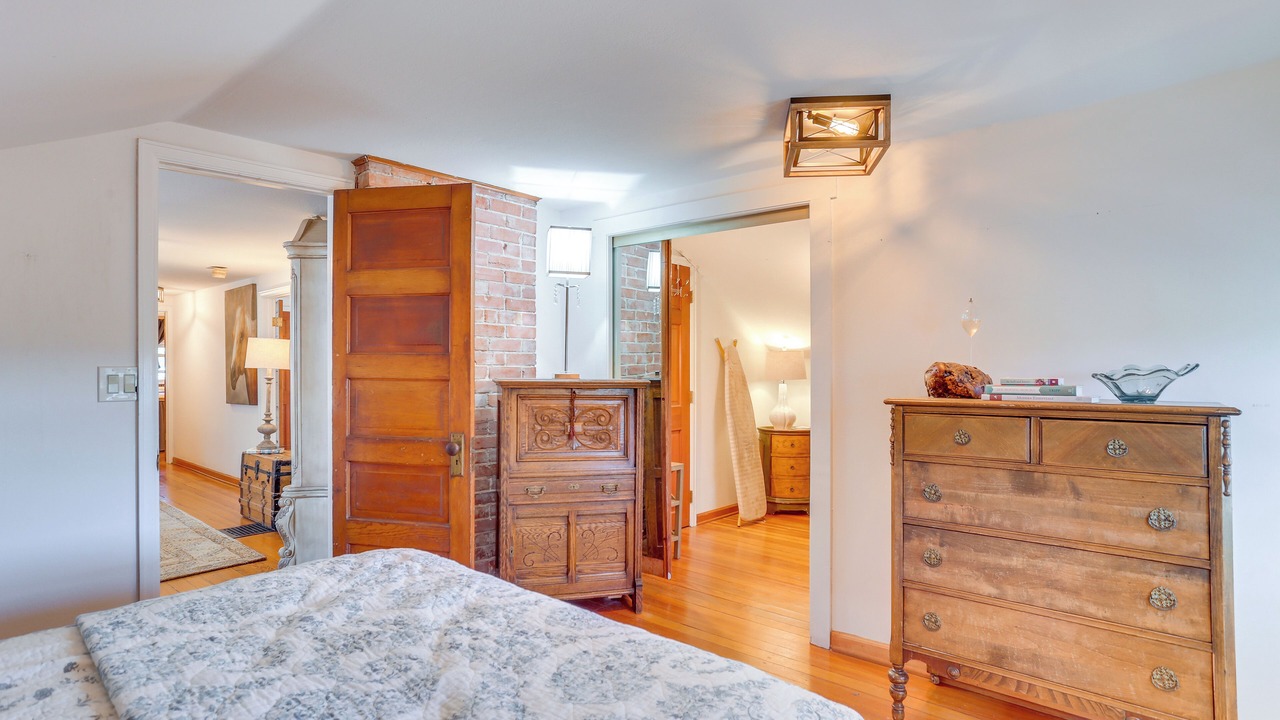 Photo of Bedroom in Larkspur