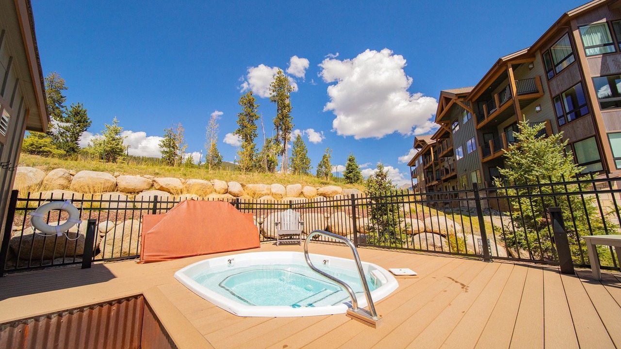 Photo of Outdoor in Lakeside Village