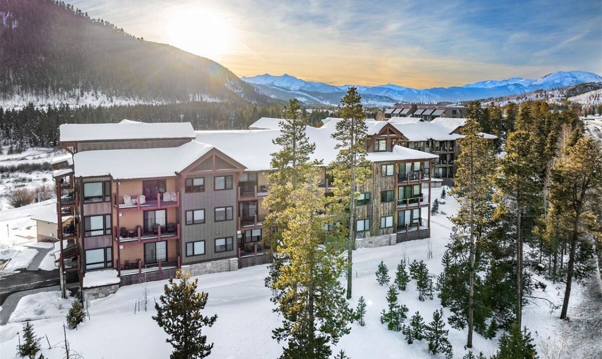 Photo of Outdoor in Lakeside Village