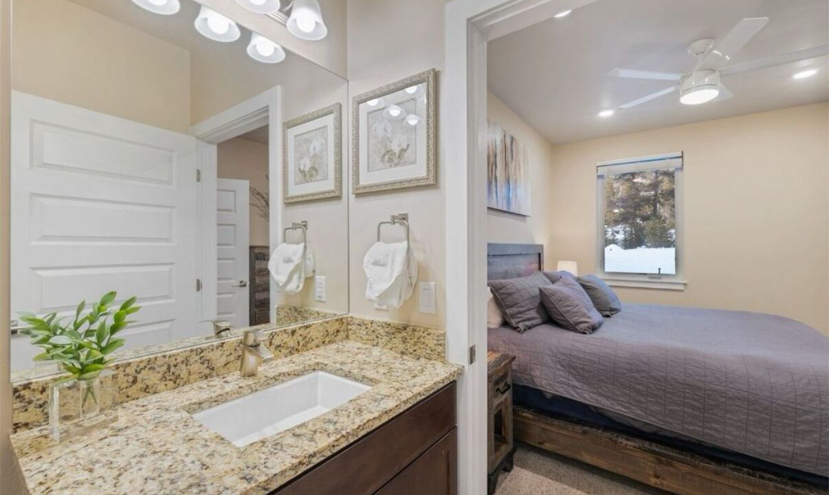 Photo of Bedroom in Lakeside Village