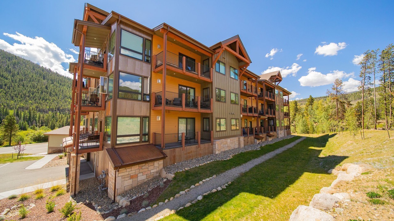 Photo of Outdoor in Lakeside Village