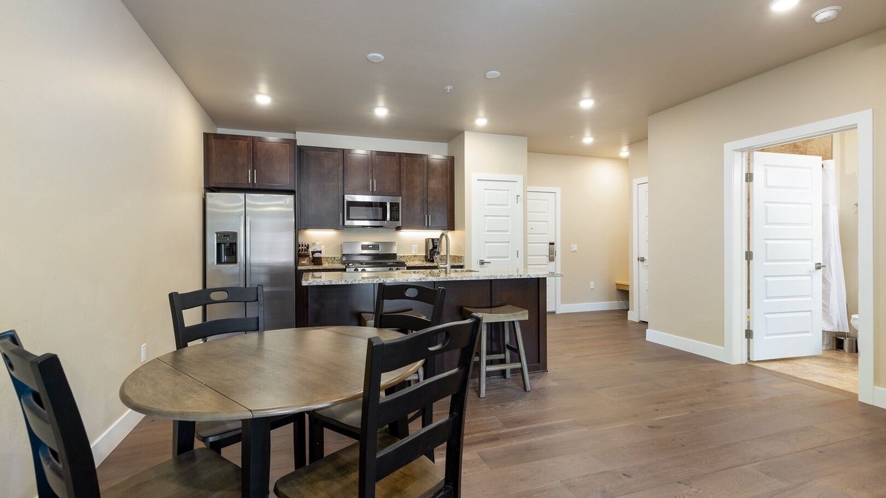 Photo of Kitchen in Lakeside Village