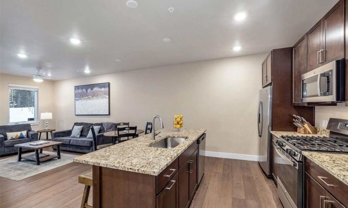 Photo of Kitchen in Lakeside Village