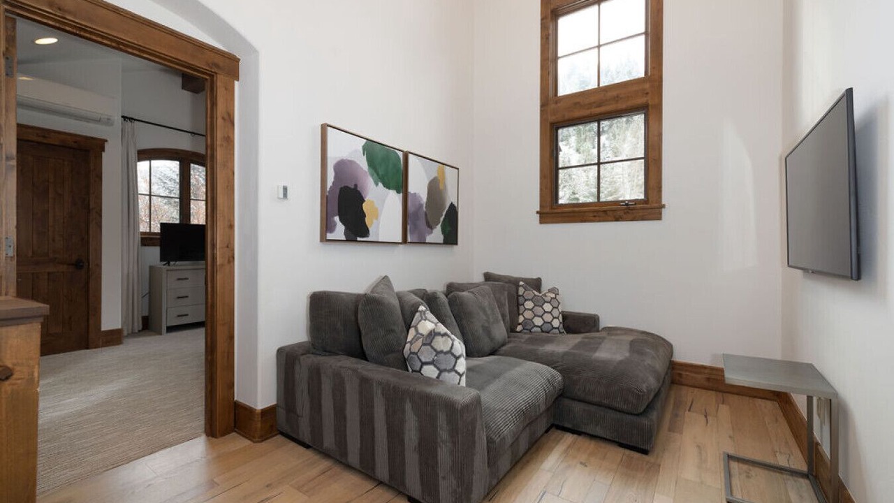 Photo of Bedroom in Edwards