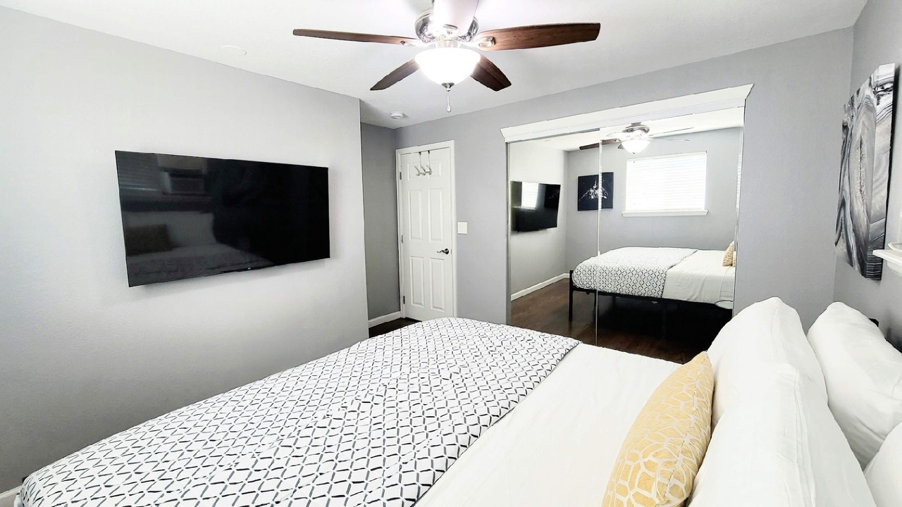 Photo of Bedroom in Dupont