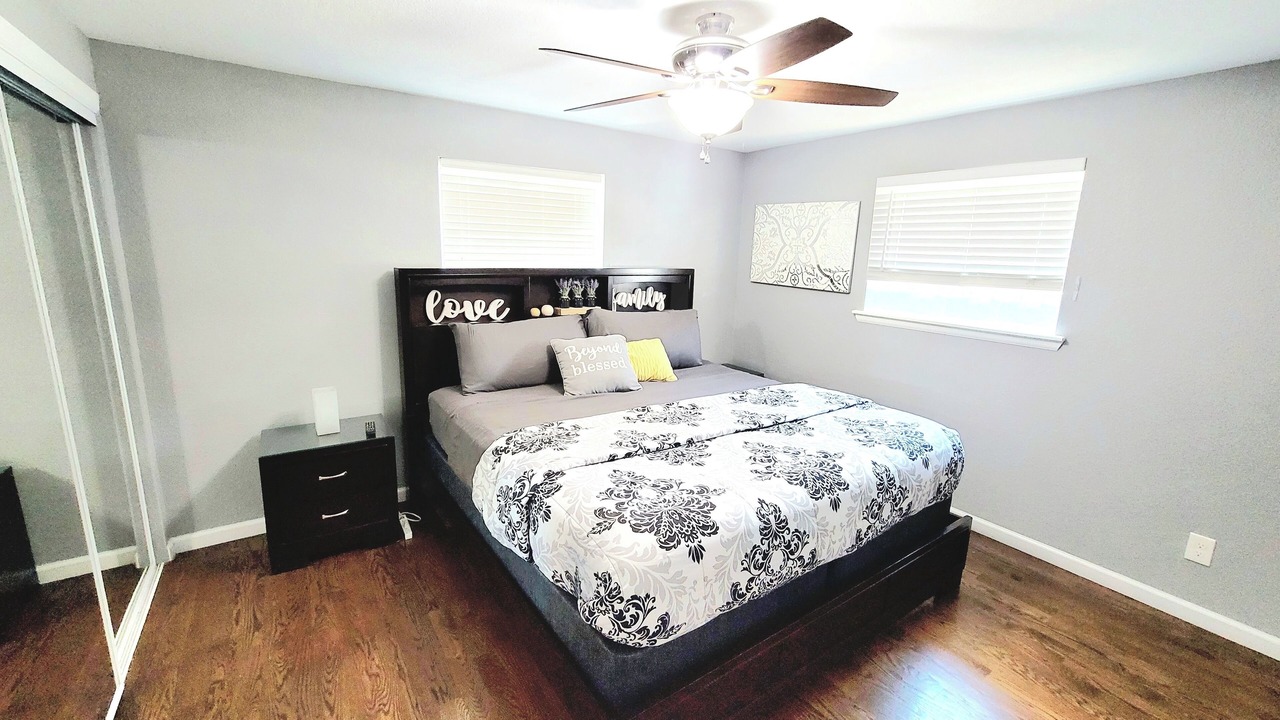 Photo of Bedroom in Dupont