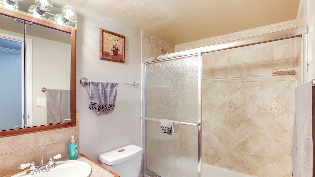 Photo of Bathroom in Lincoln Park