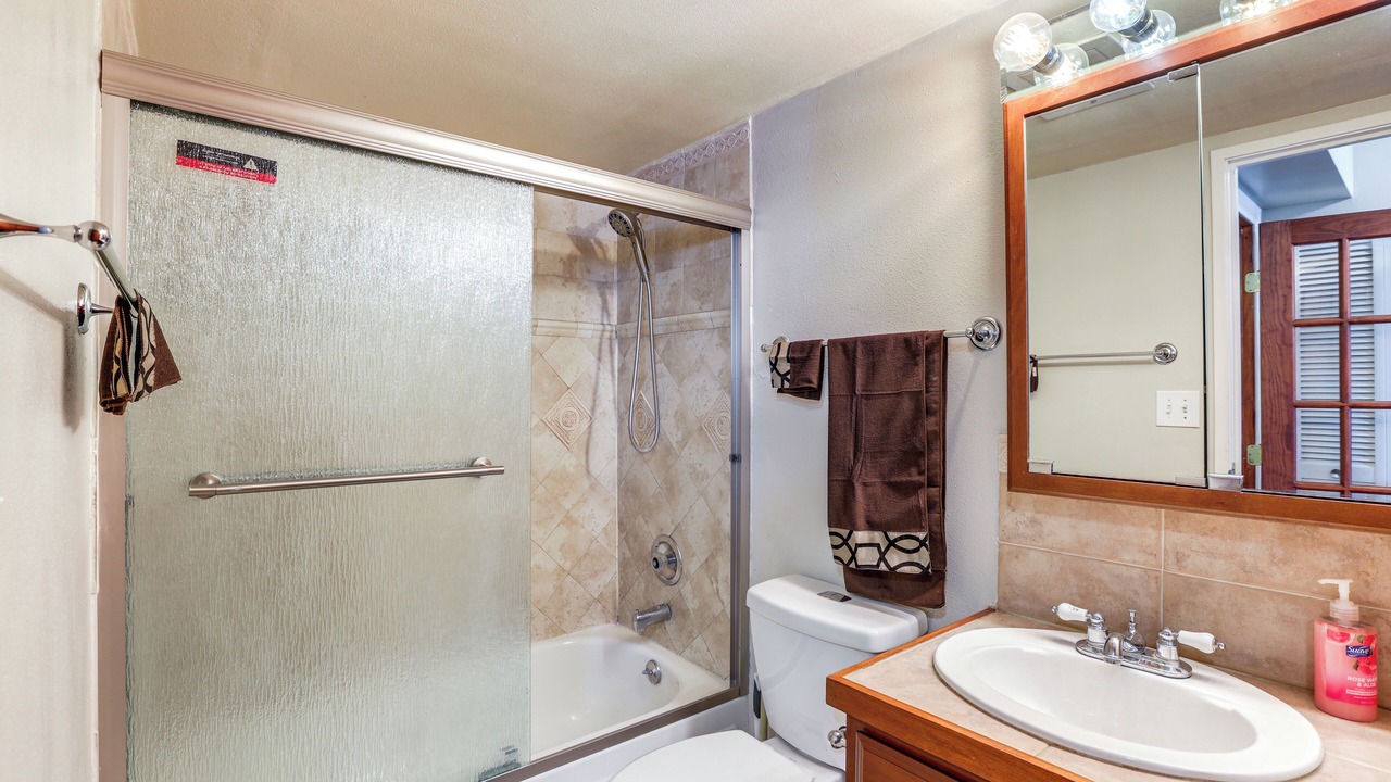Photo of Bathroom in Lincoln Park