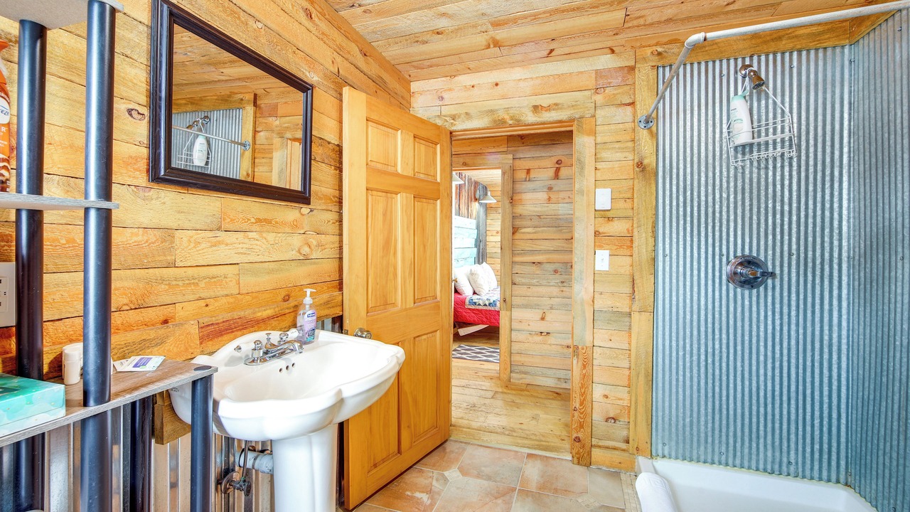 Photo of Bathroom in Lake Agnes
