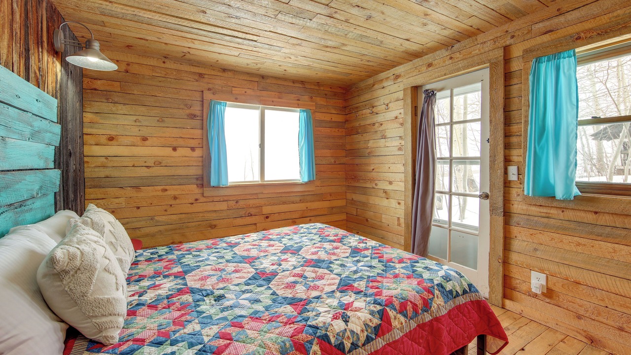 Photo of Bedroom in Lake Agnes