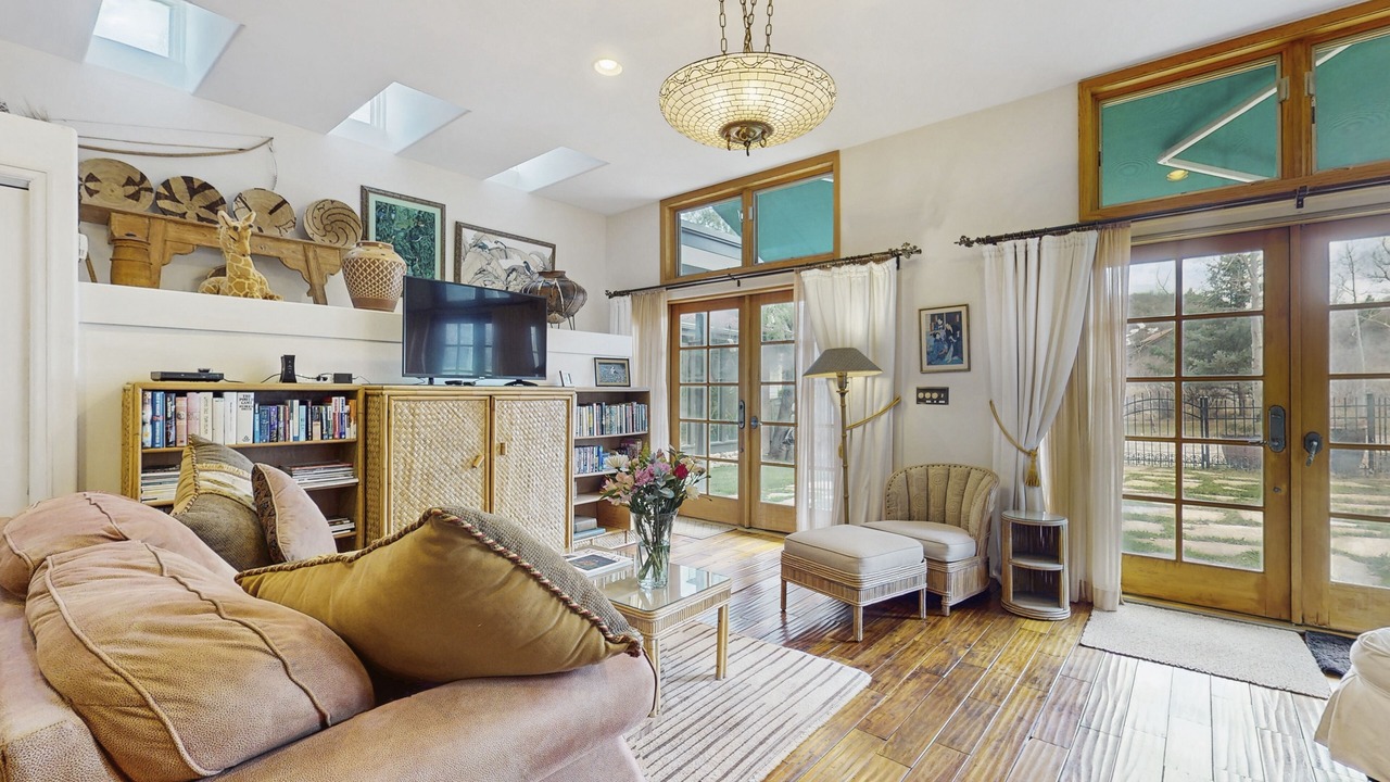 Photo of Livingroom in Woody Creek