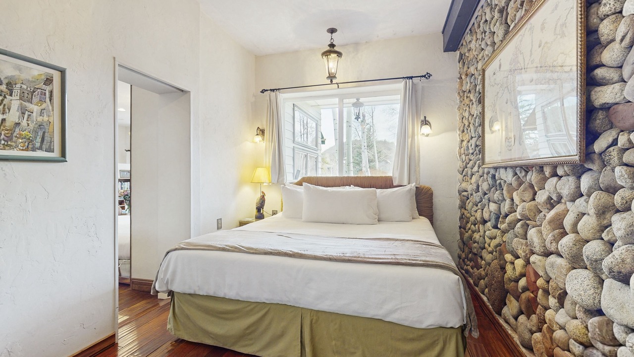 Photo of Bedroom in Woody Creek