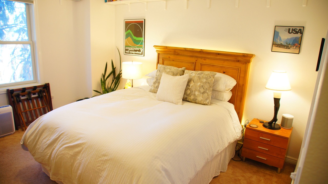Photo of Bedroom in Edgewater
