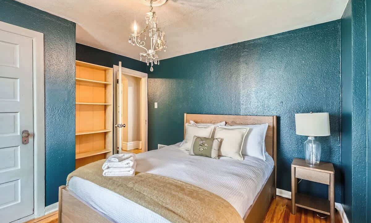 Photo of Bedroom in Congress Park