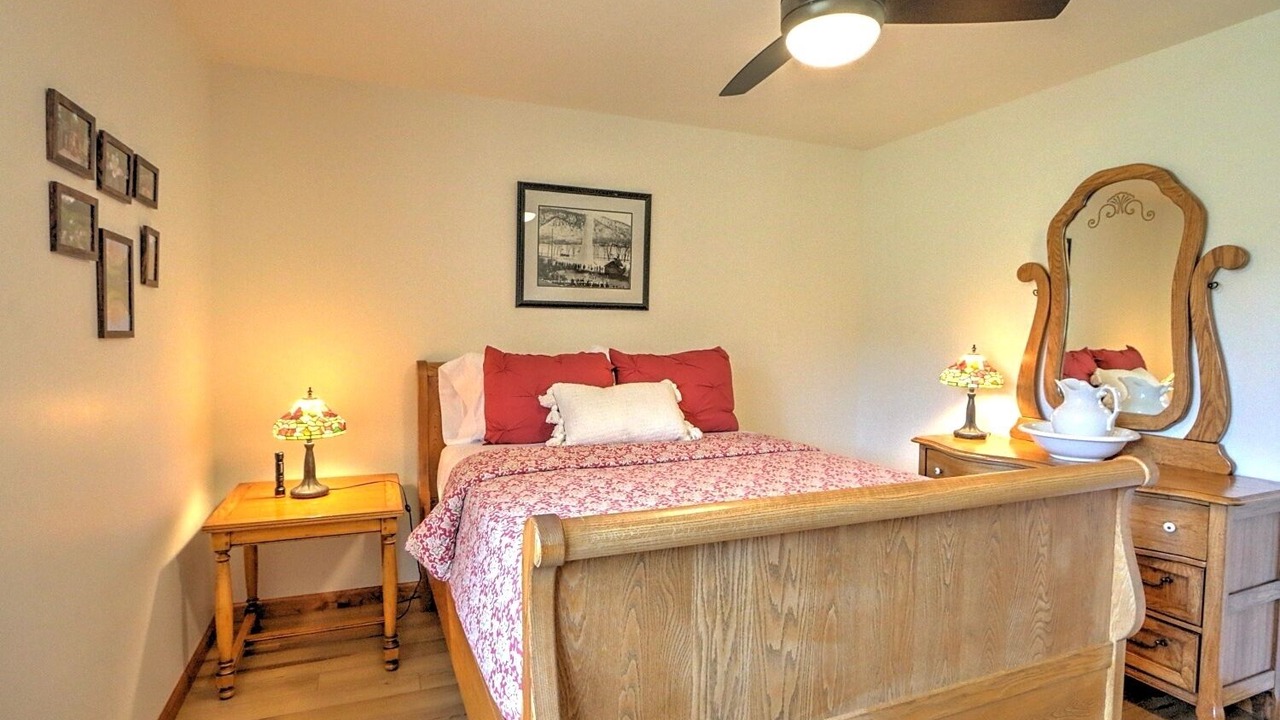 Photo of Bedroom in Glenwood Springs