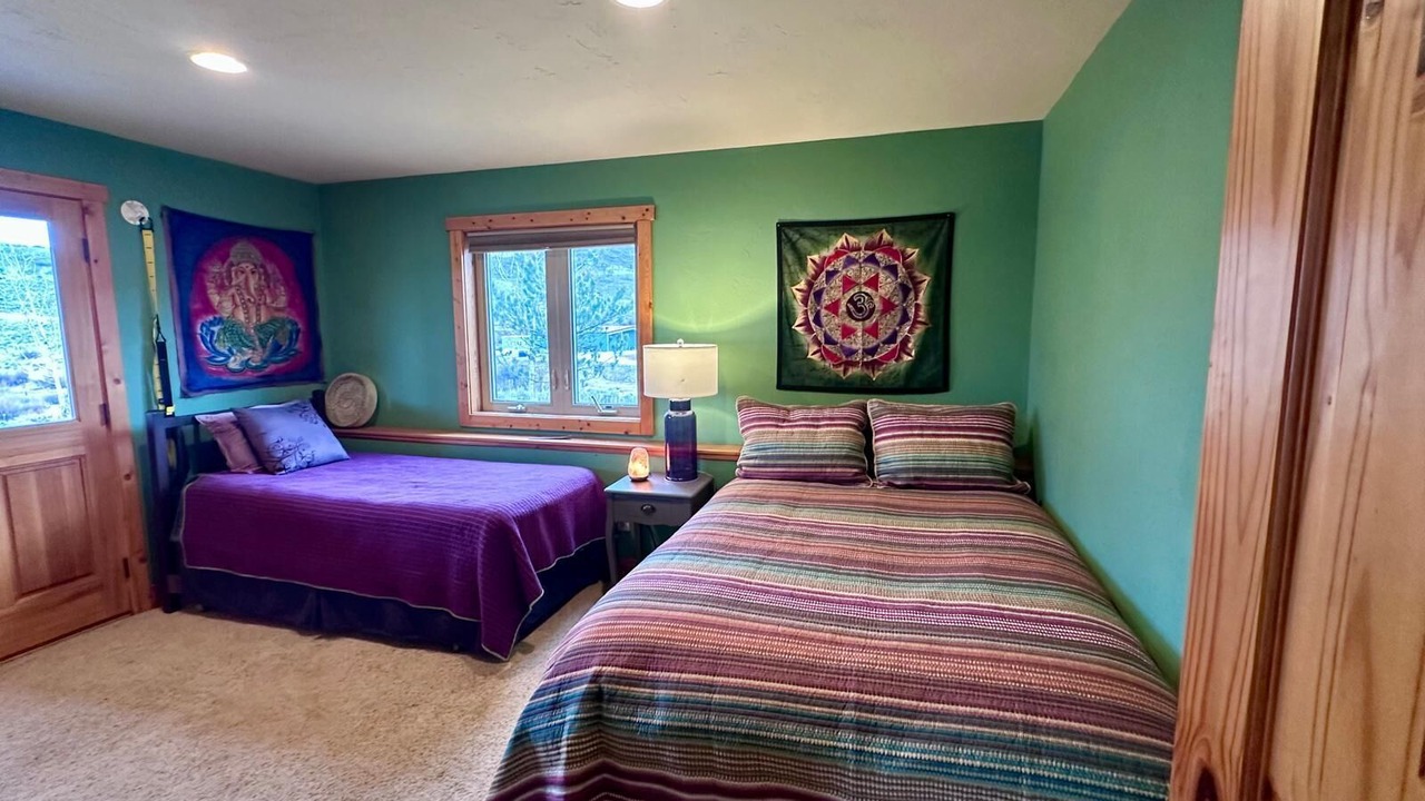 Photo of Bedroom in Oak Creek