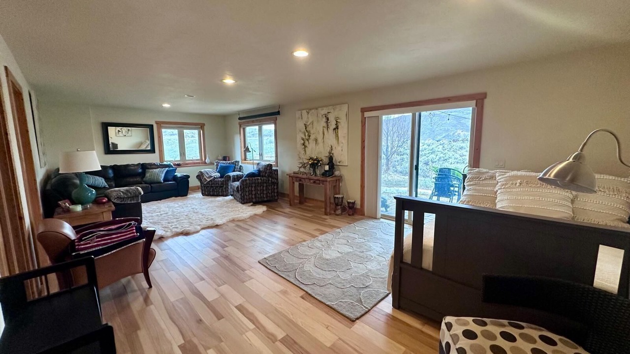 Photo of Bedroom in Oak Creek