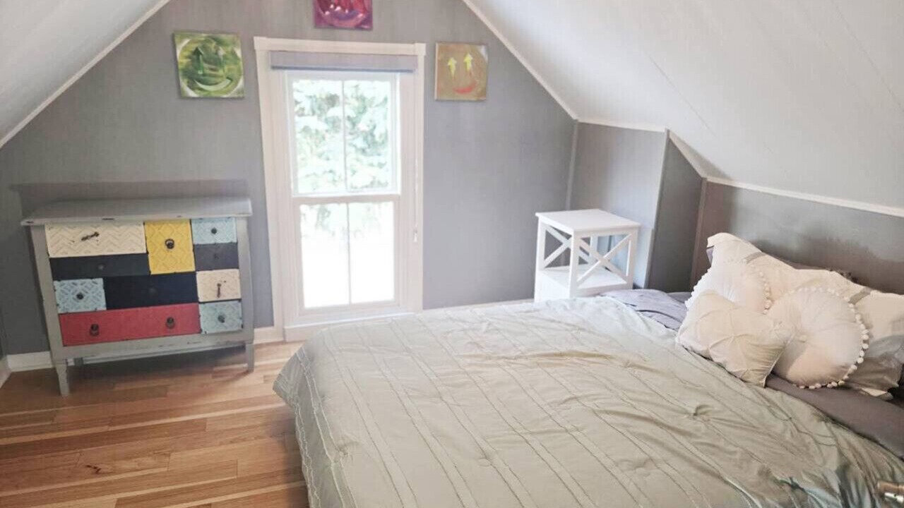 Photo of Bedroom in Historic District