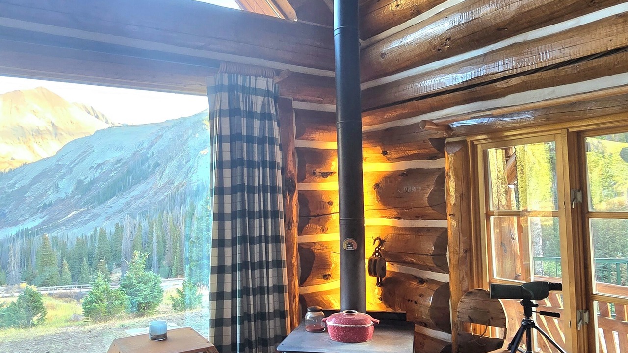 Photo of Bedroom in Lake City
