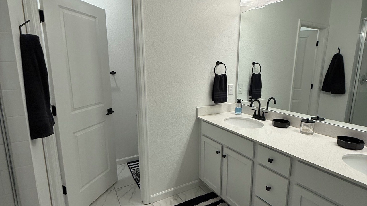 Photo of Bathroom in Goldsmith